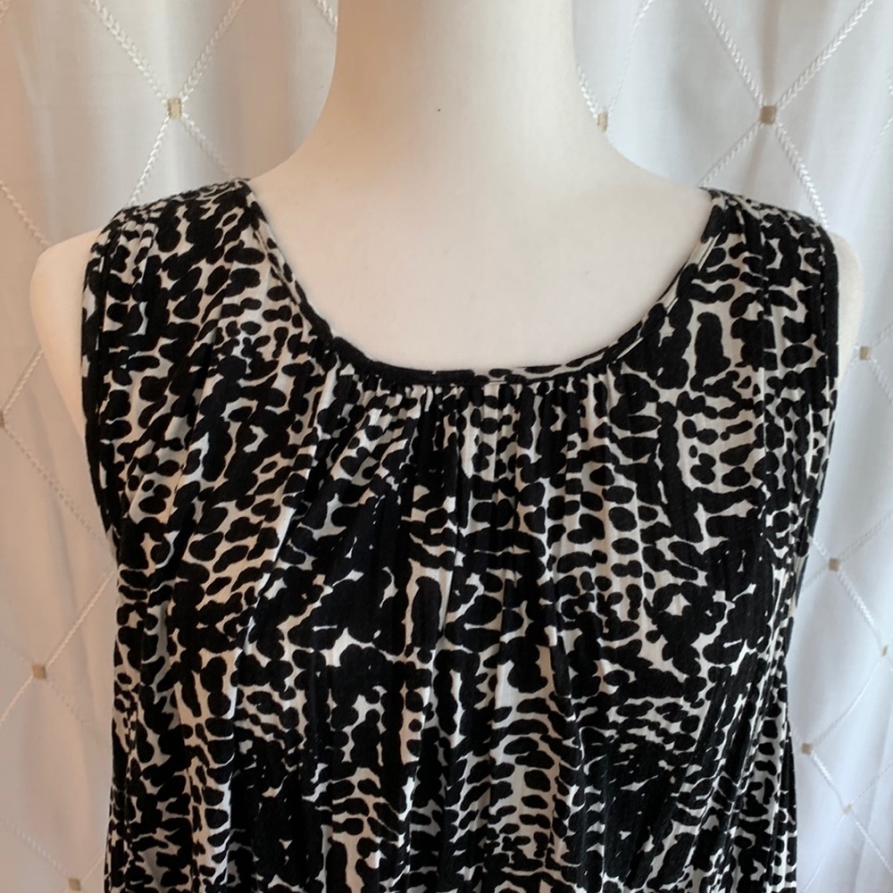 EUC.  Banana Republic peplum top